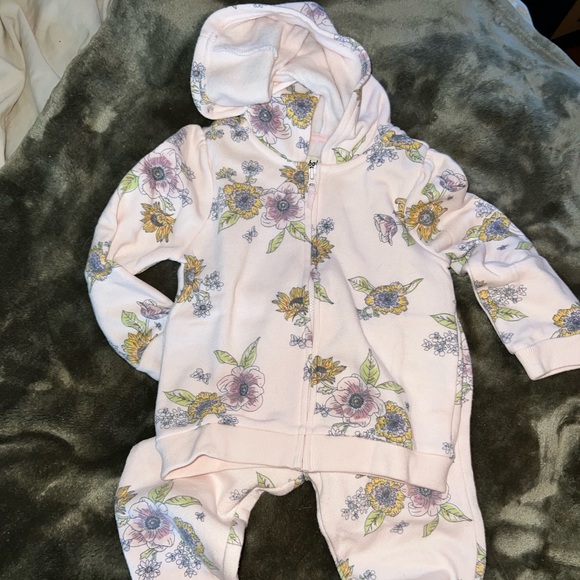 baby bgosh Other - Baby bundle 24 months  1 sleeper, 1 floral zipper hoodie and jogger pants